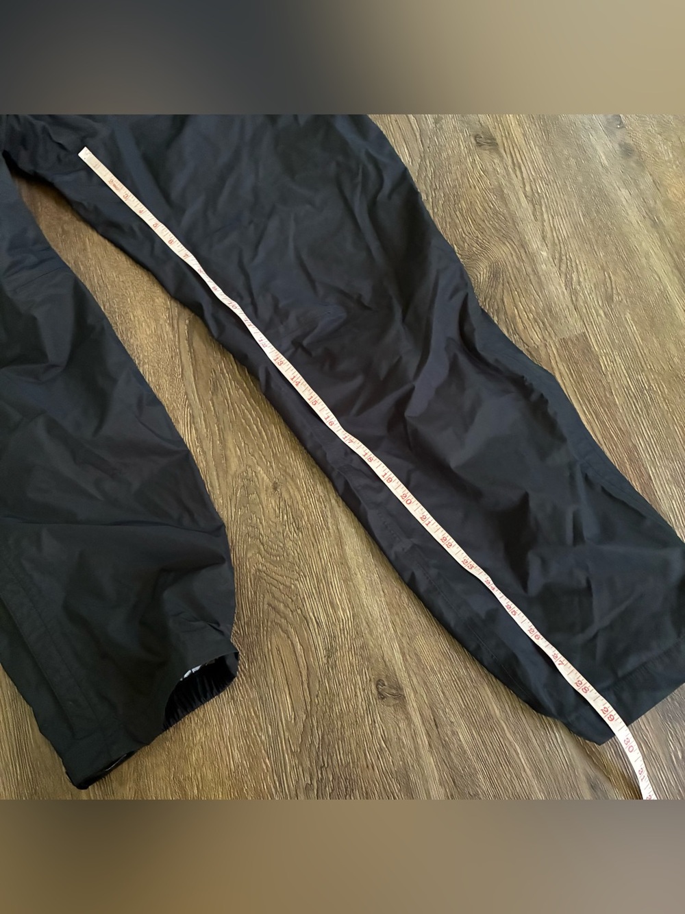 Patagonia Women's Torrentshell 3L Rain Pants in Black - Short - Picture 6 of 6
